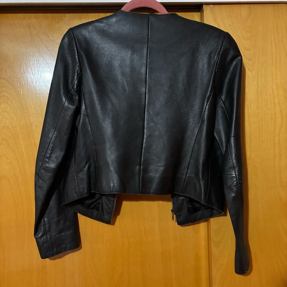 Vakko Vintage Black Leather Jacket for Women - Picture 2 of 9